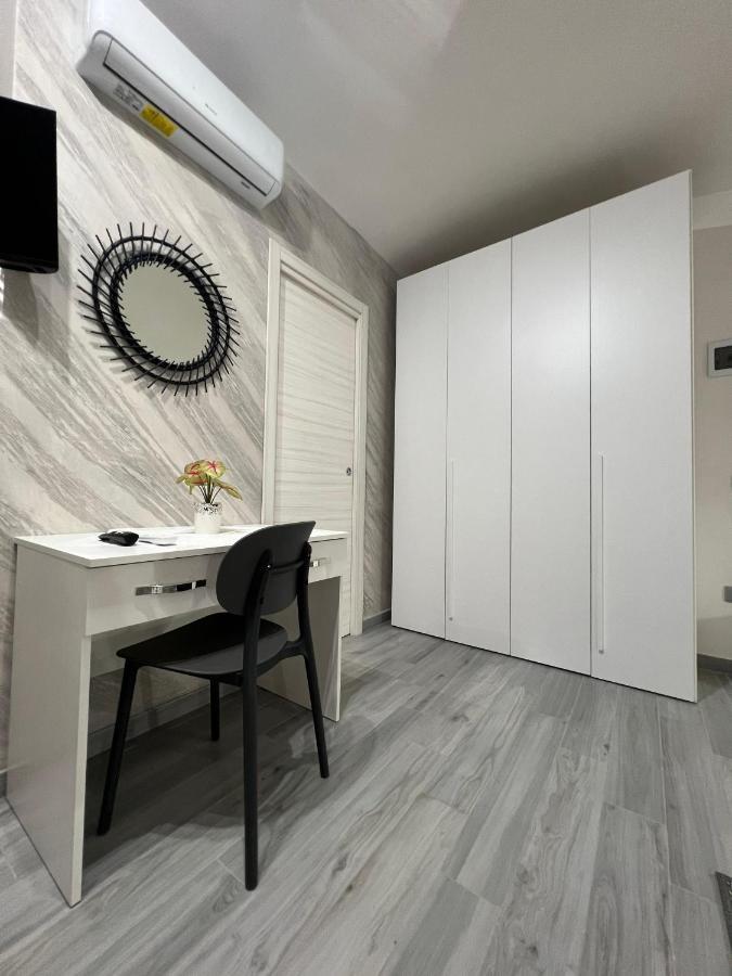 La Casa Della Nonna - Quartierispagnoli เนเปิลส์ ภายนอก รูปภาพ